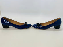 Load image into Gallery viewer, Salvatore Ferragamo Blue Vara Pumps Size 9