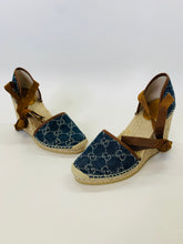 Load image into Gallery viewer, Gucci New Denim GG Espadrille Wedge Size 37