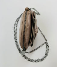 Load image into Gallery viewer, Valentino Garavani Petale Chain Bag