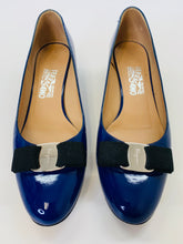 Load image into Gallery viewer, Salvatore Ferragamo Blue Vara Pumps Size 9