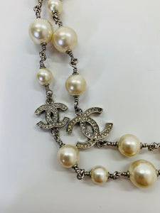 CHANEL Classic Long Man Made Pearl CC Necklace