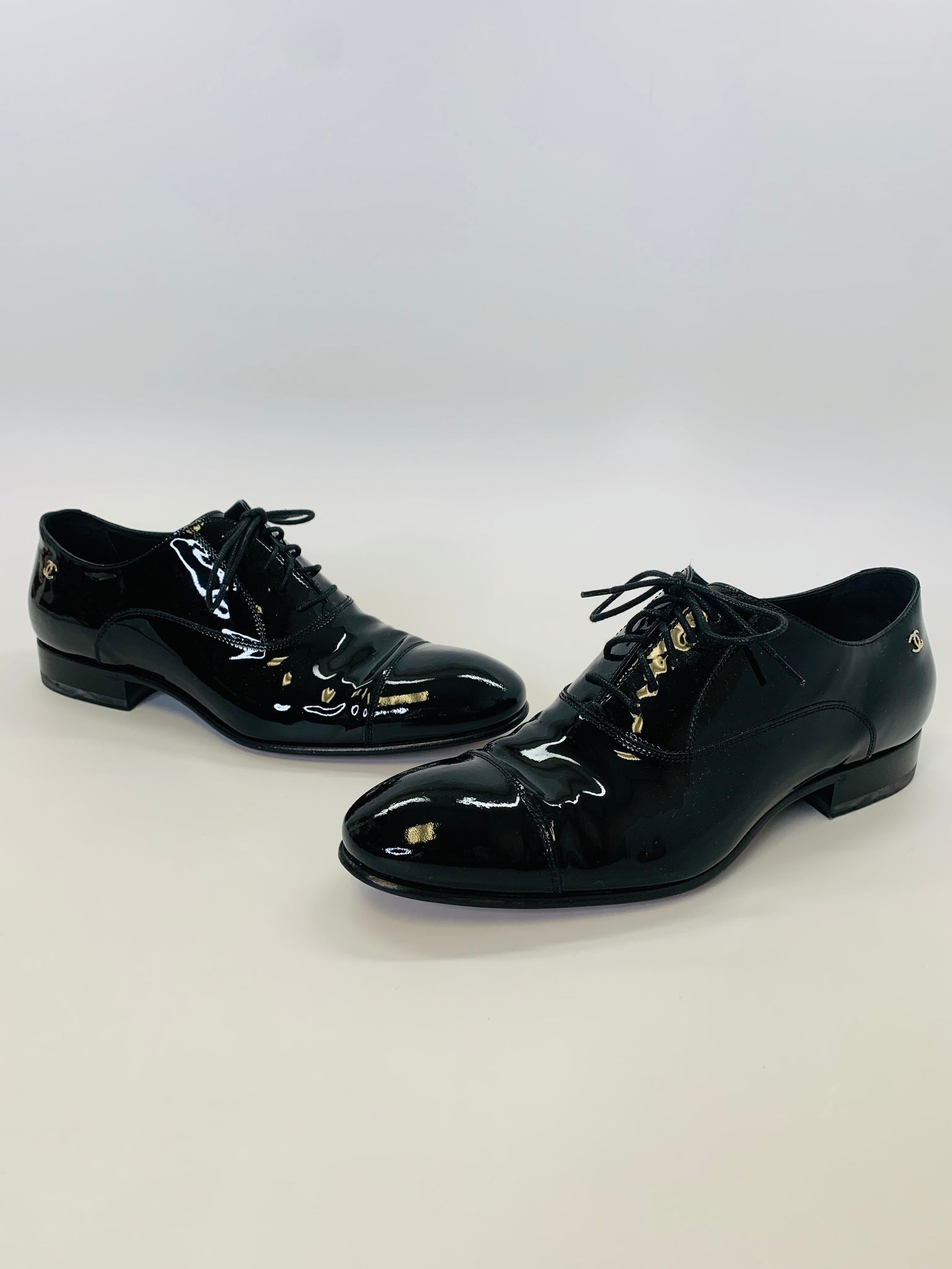 Pre-Owned CHANEL Black Lace Up Shoes Size 40