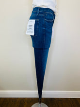 Load image into Gallery viewer, Frame Le High Skinny Crop Jean Size 27