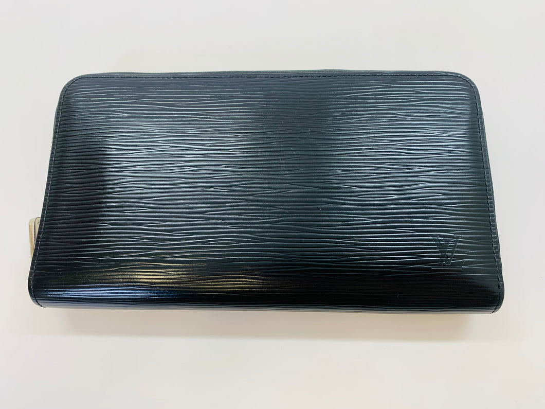 Louis Vuitton Black Epi Leather Zippy Wallet