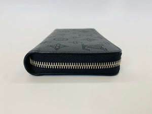 Louis Vuitton Noir Mahina Zippy Wallet