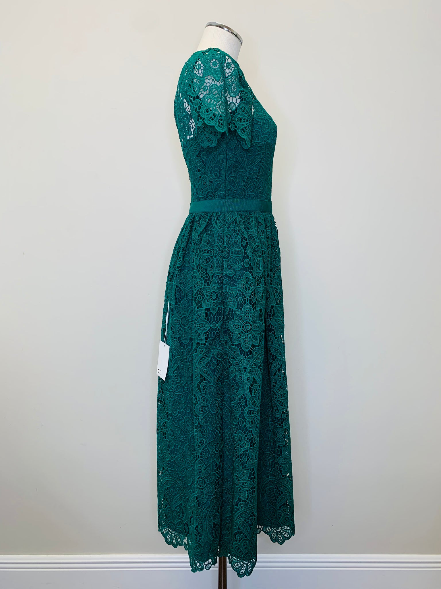 Self Portrait Green Guipure Midi Dress Sizes 4, 8 and 12 JDEX Styles Self Portrait Green Guipure Midi Dress Sizes 4, 8 and 12 JDEX Styles