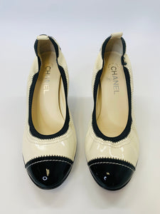 CHANEL CC Side Cap Toe Pumps Size 39 1/2