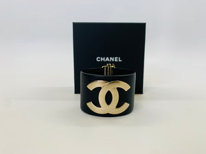 CHANEL Black And Gold CC Wide Cuff Size M