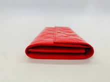 Load image into Gallery viewer, Louis Vuitton Grenadine Monogram Sarah Wallet