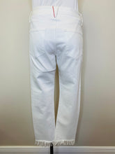 Load image into Gallery viewer, 3 x 1 NWT White Bianca Crop Fringe Jean Size 25