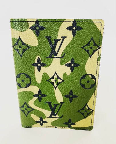 Louis Vuitton x Takashi Murakami Monogramouflage Passport Cover