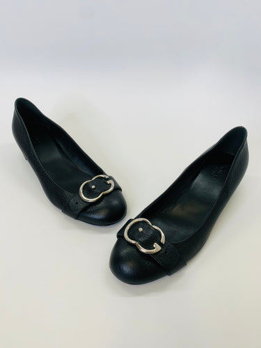 Gucci Black Leather G Buckle Pumps Size 39 1/2