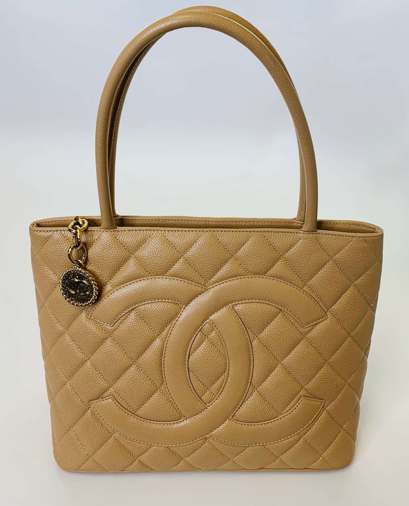 Chanel Beige Quilted Caviar Zip Medallion Tote 1cc1230