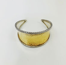 Load image into Gallery viewer, John Hardy Classic Chain Hammered Cuff