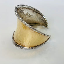 Load image into Gallery viewer, John Hardy Classic Chain Hammered Cuff