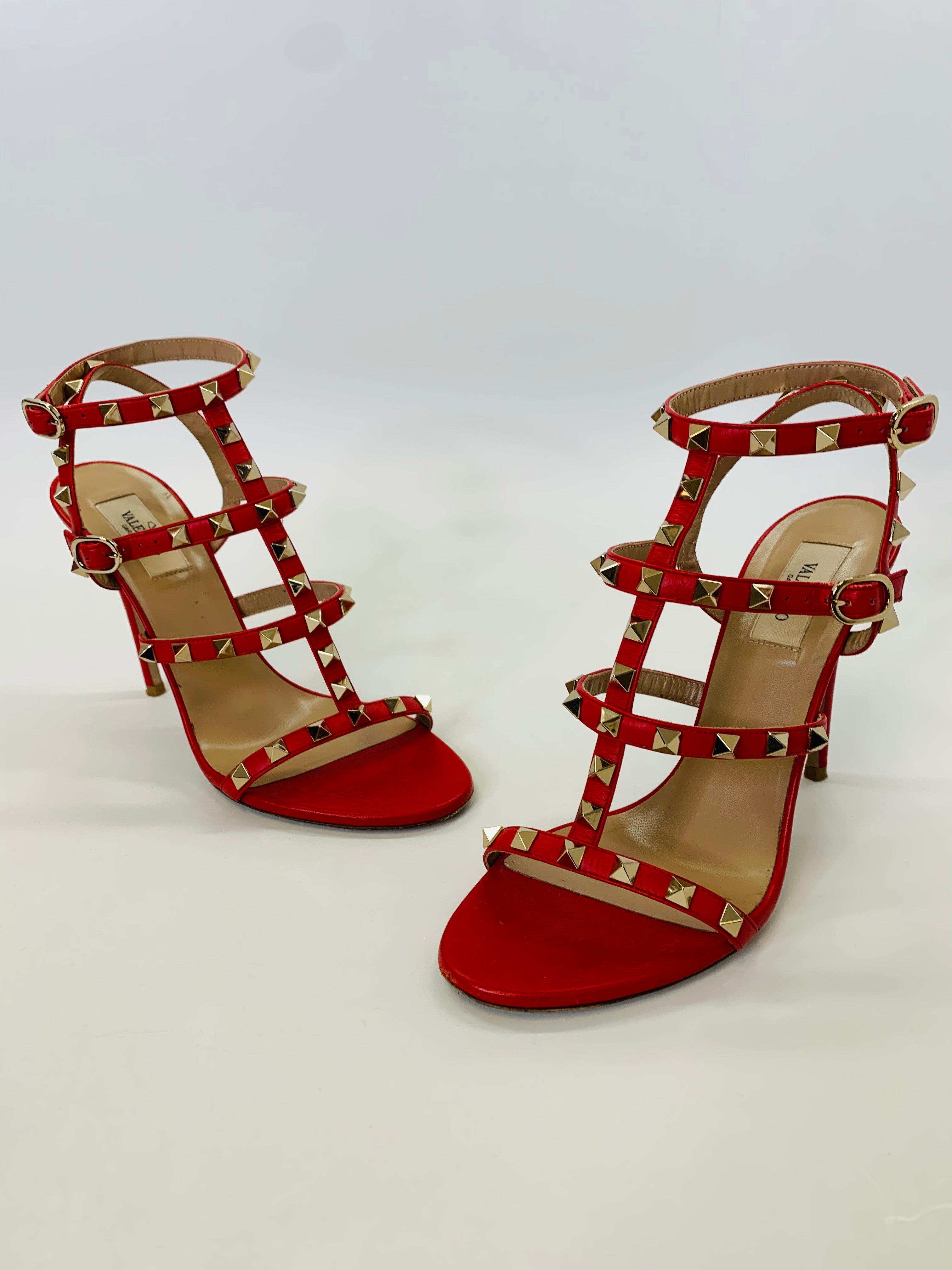 Red valentino rockstud sandals hotsell