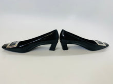 Load image into Gallery viewer, Roger Vivier Black Belle Pumps Size 38 1/2