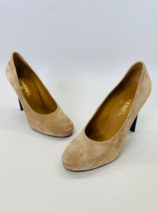 CHANEL Camel Suede Pumps Size 39 1/2