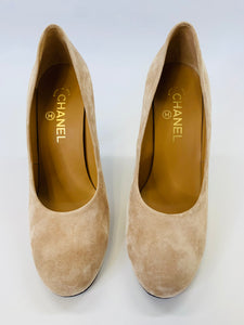 CHANEL Camel Suede Pumps Size 39 1/2