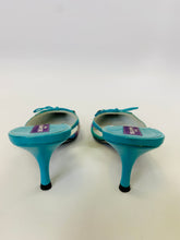 Load image into Gallery viewer, Emilio Pucci Turquoise Print Slides Size 36 1/2