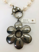 Load image into Gallery viewer, Rainey Elizabeth Short Pearl Necklace