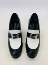 Load image into Gallery viewer, Hermès Dauphine 70 Loafer Size 37