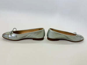 CHANEL Grey Patent Leather Ballerina Flats Size 37