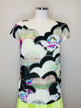 Load image into Gallery viewer, CHANEL Multicolor Floral Top Size 42