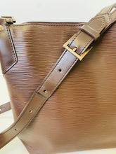 Load image into Gallery viewer, Louis Vuitton Mandora MM Bag