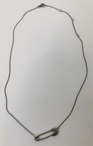 Rainey Elizabeth Pendant Necklace