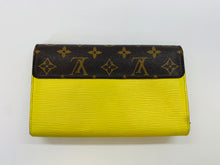 Load image into Gallery viewer, Louis Vuitton Monogram Canvas Marie Rose Wallet