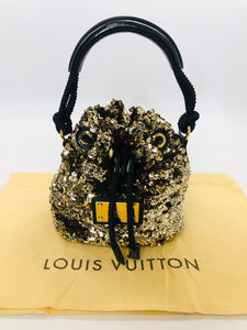 Louis Vuitton sequin bag  Louis vuitton, Sequin bag, Louis