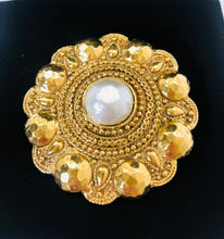 Load image into Gallery viewer, CHANEL Vintage Large Brooch