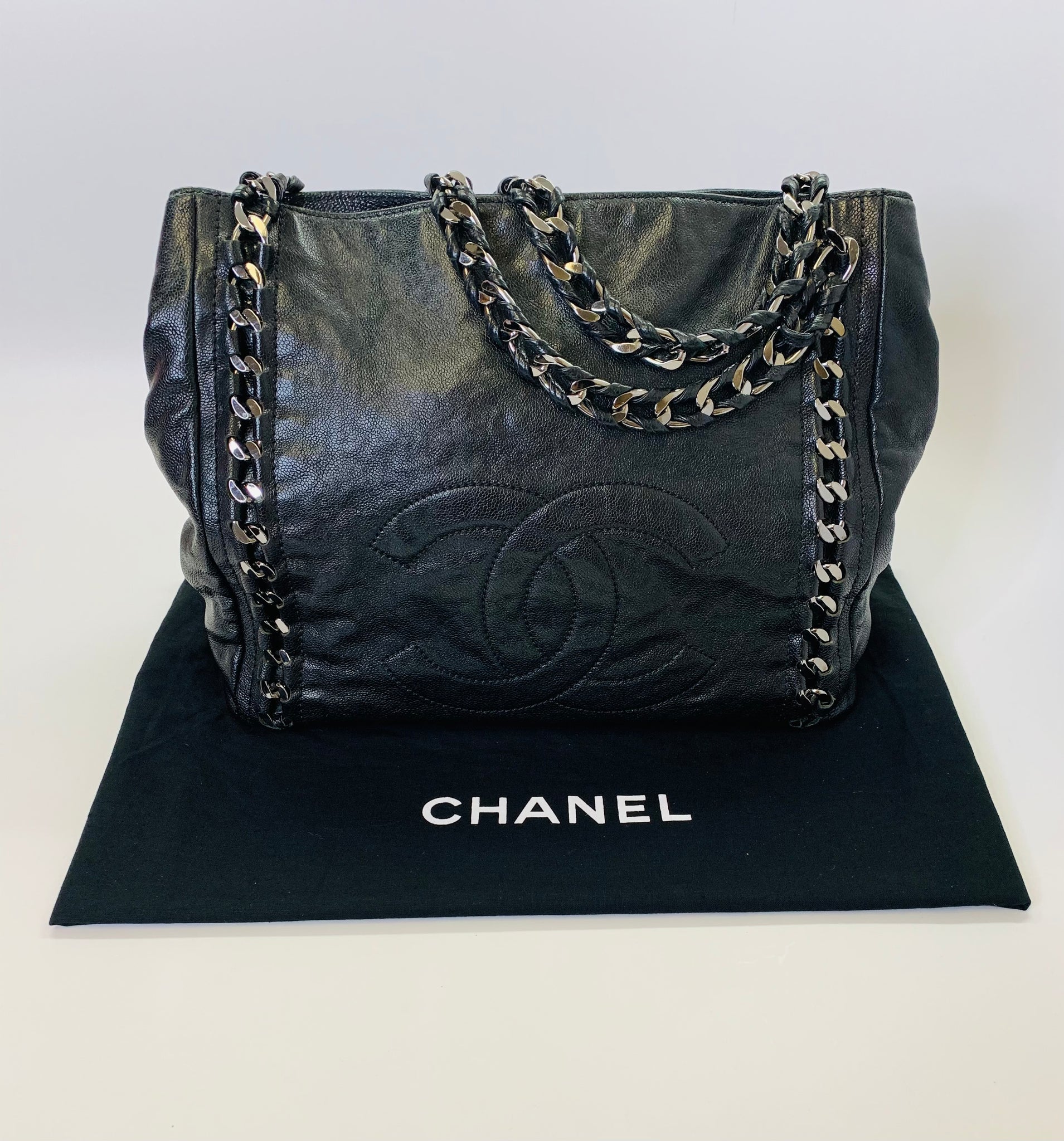 CHANEL-Matelasse-Caviar-Skin-Chain-Tote-Bag-Shoulder-Bag-Black