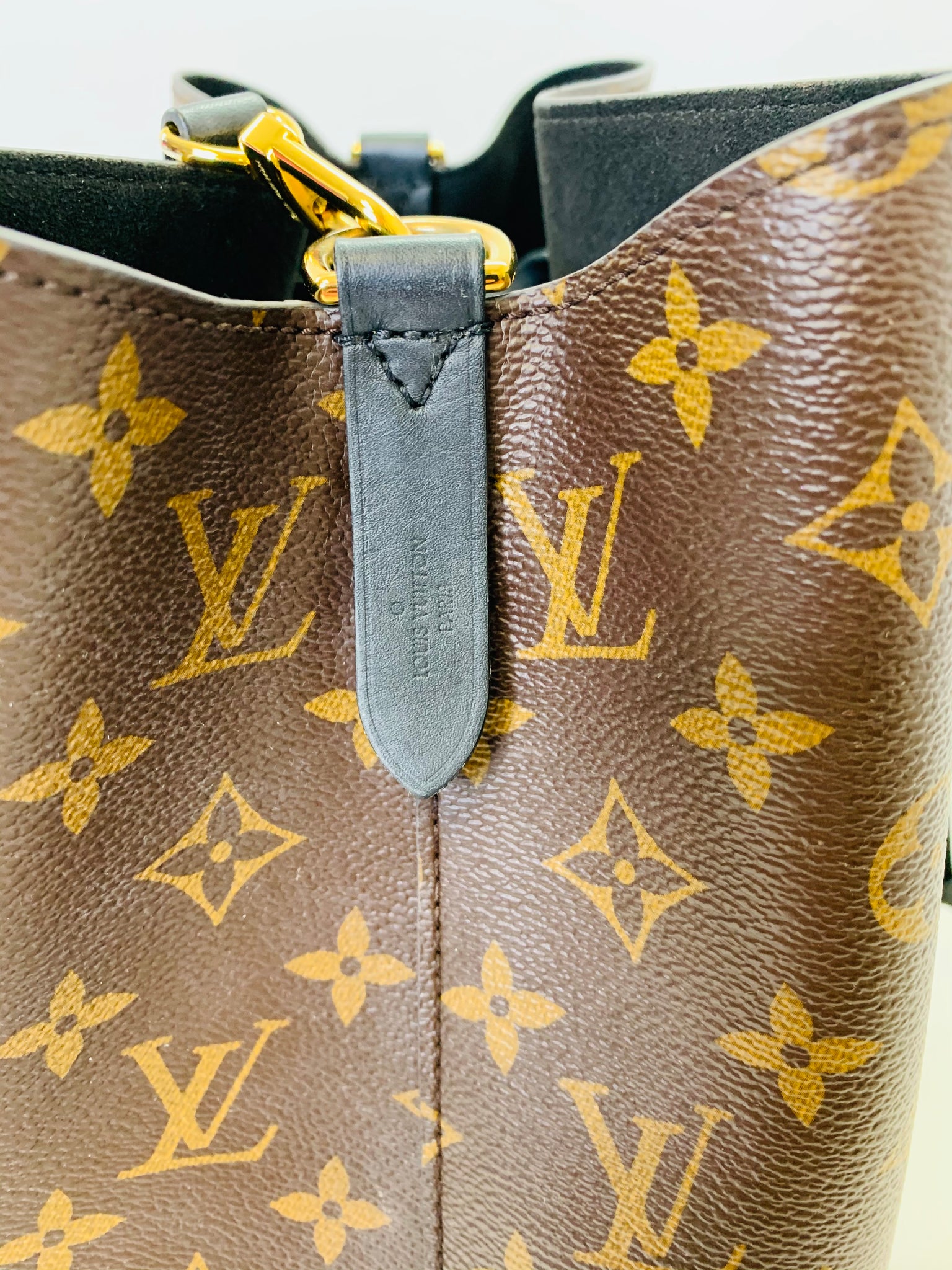 Louis Vuitton NeoNoe Handbag Monogram Canvas MM Brown With Black Leather  Trim