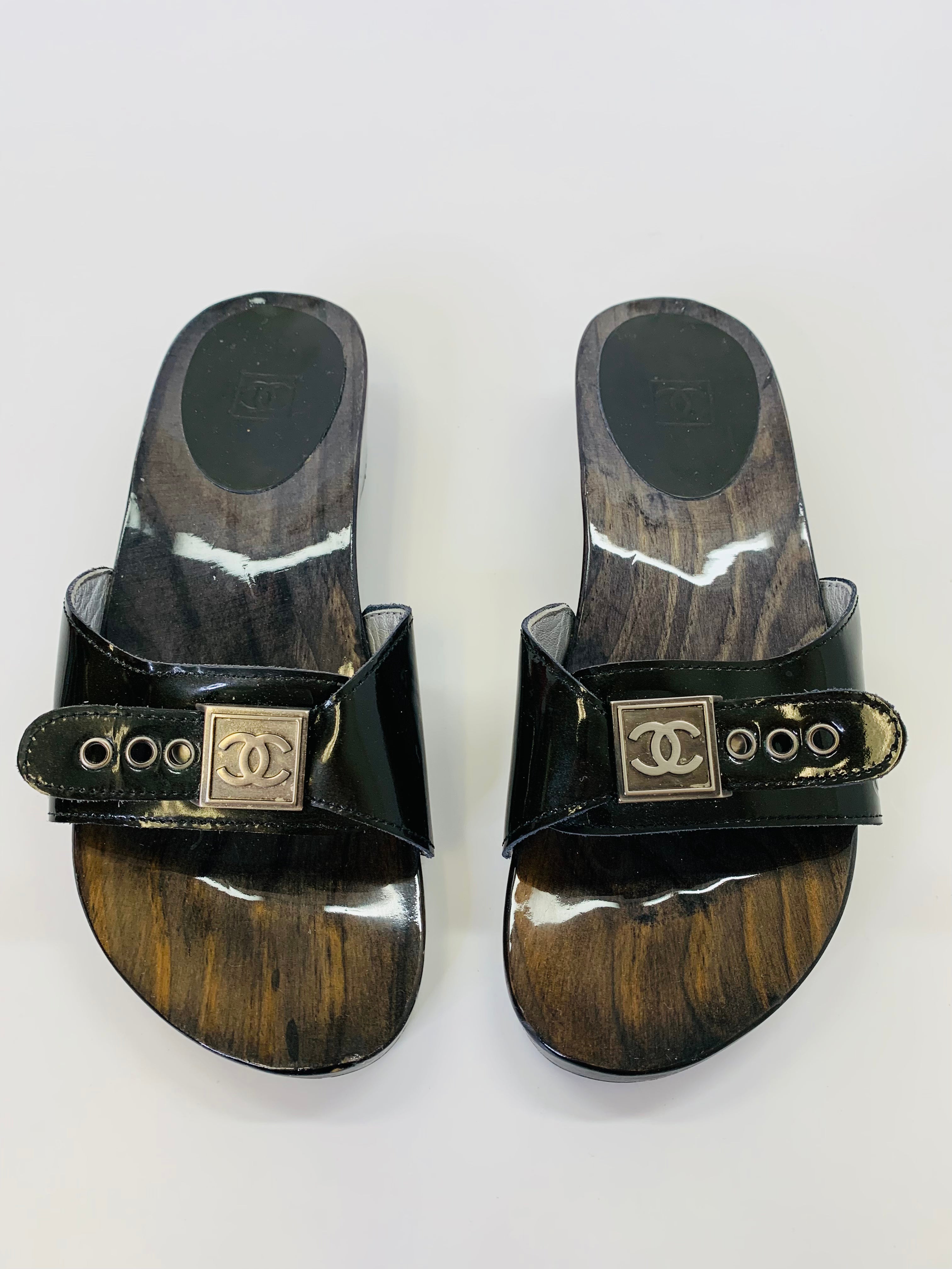 CHANEL Black Clogs Size 35 – JDEX Styles