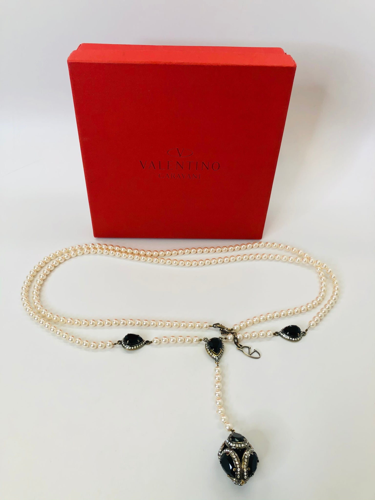 Valentino Garavani Pearl Belt and Necklace – JDEX Styles
