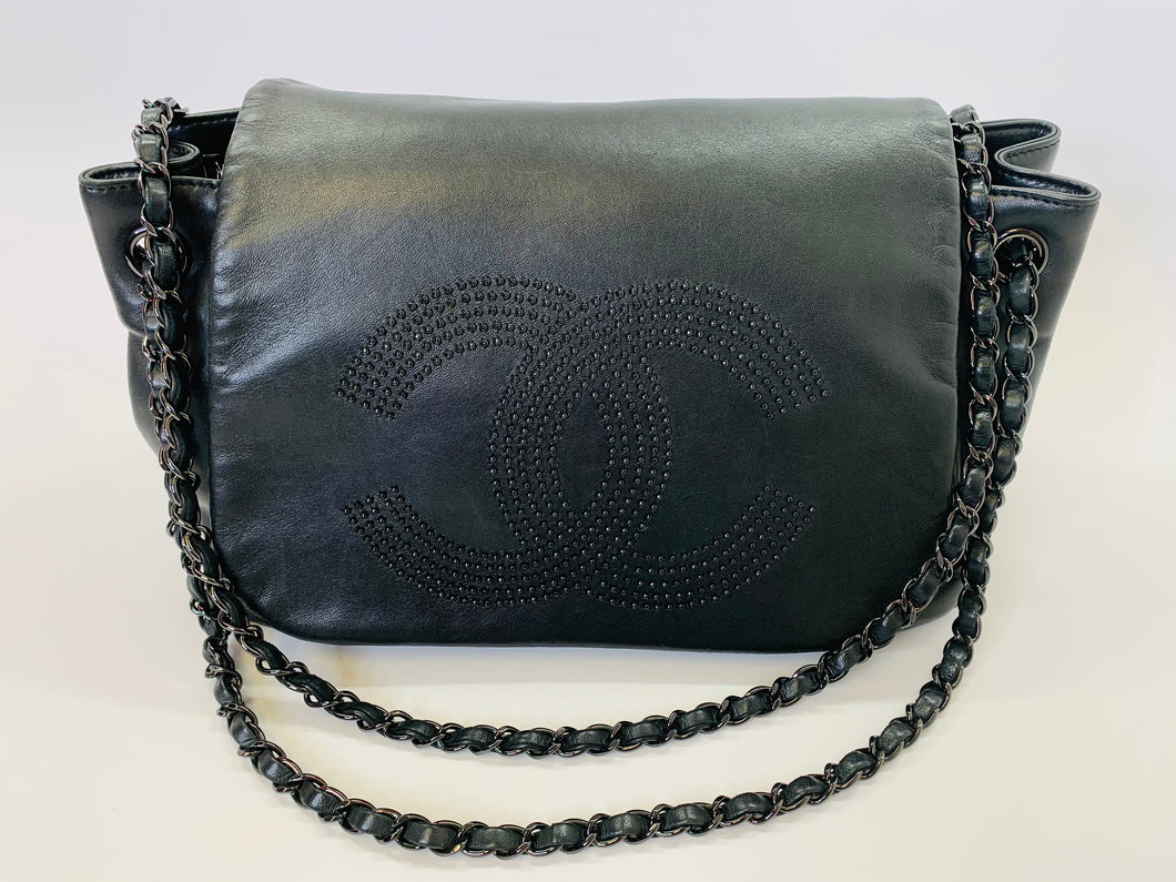 Chanel Pre-owned Full Flap Shoulder Bag - Black