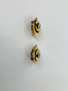 CHANEL Vintage Gold CC Clip Earrings