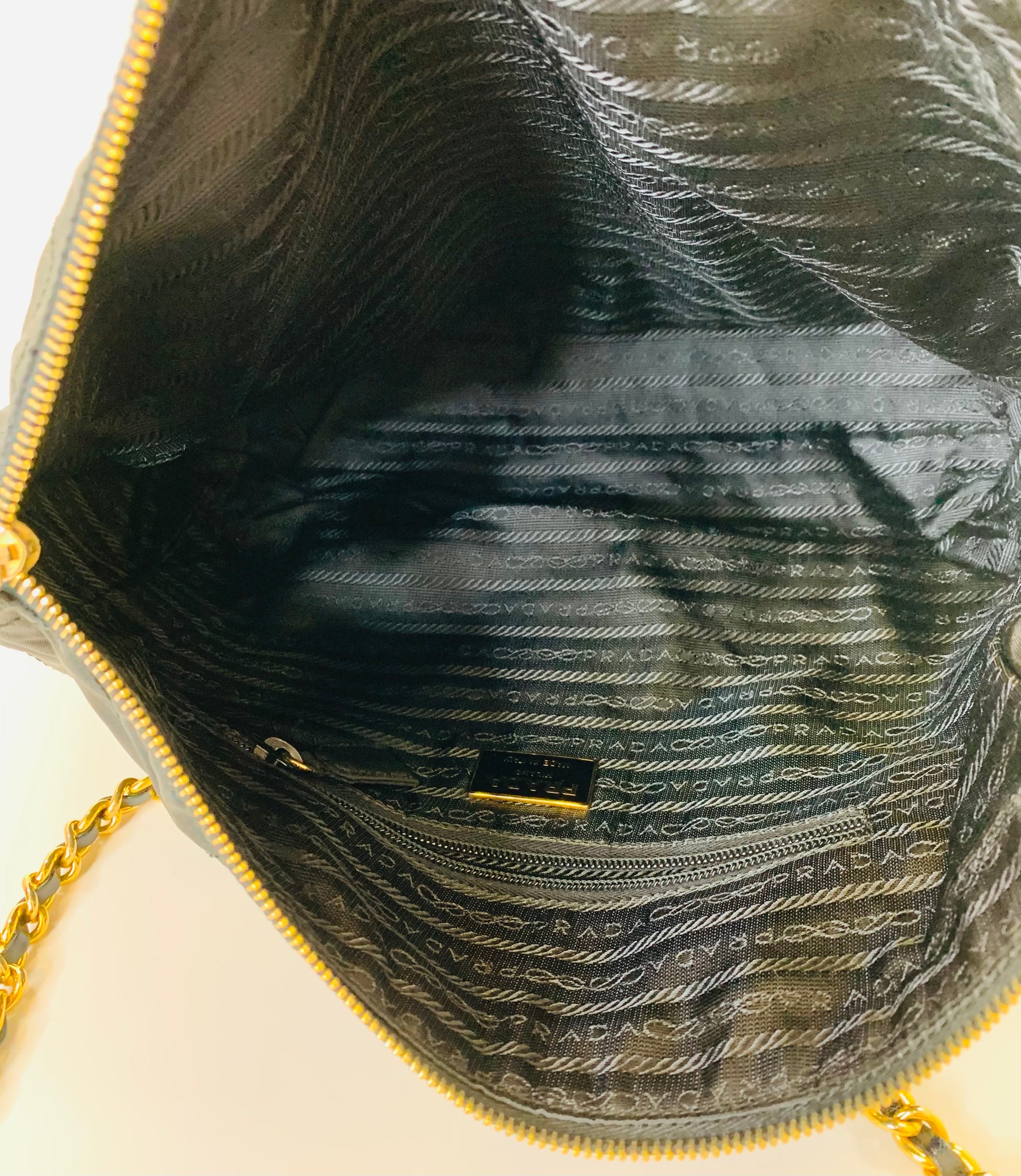Prada Black Nylon Tote Bag Leather Cloth ref.127819 - Joli Closet