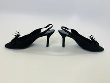 Load image into Gallery viewer, CHANEL Black Grosgrain and Pearl Sandals Size 38 1/2