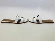 Load image into Gallery viewer, Hermès Blanc Oran Sandal Size 40