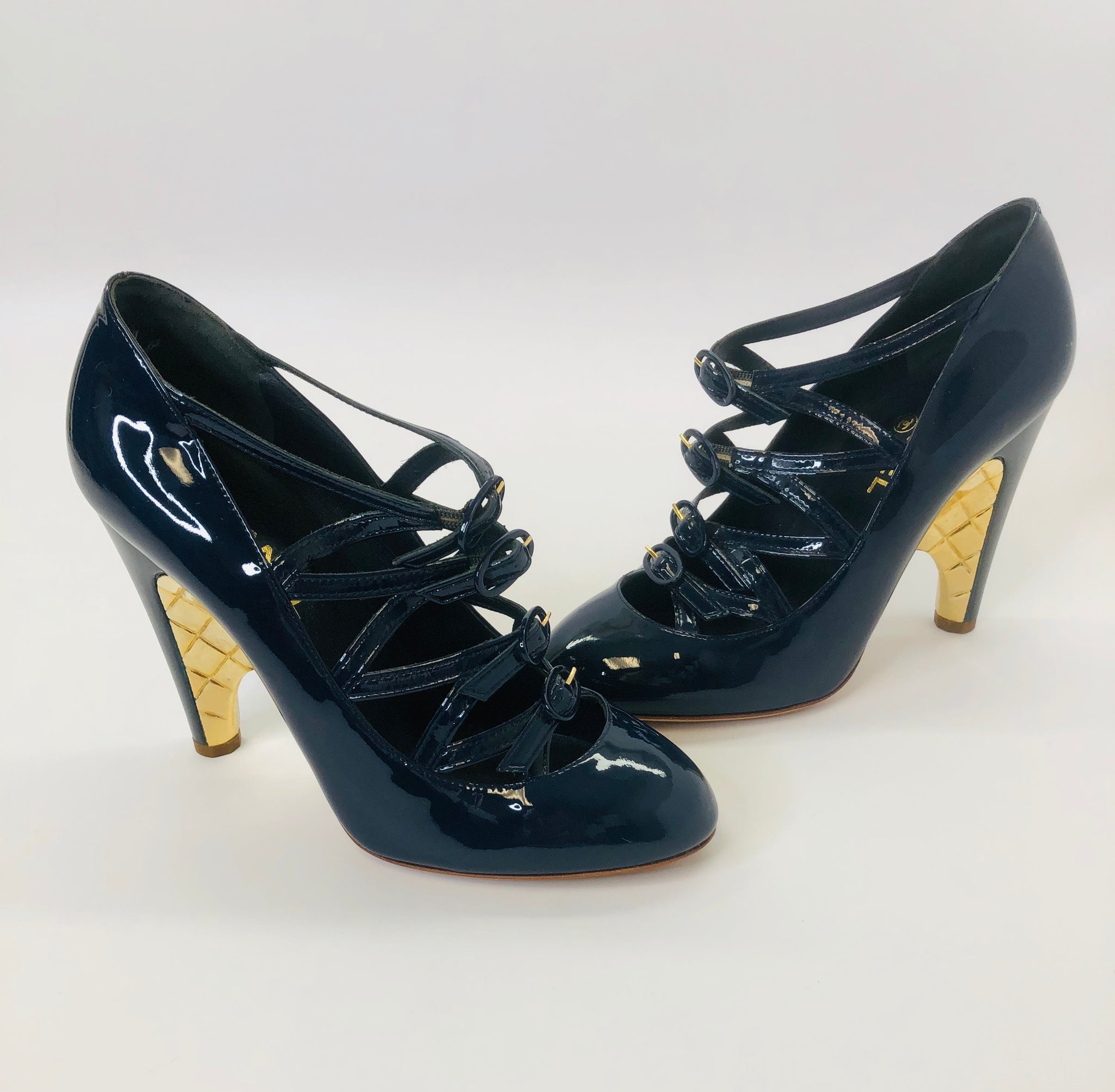 CHANEL Navy Blue Patent Leather and Gold Pumps size 38 1/2 – JDEX Styles