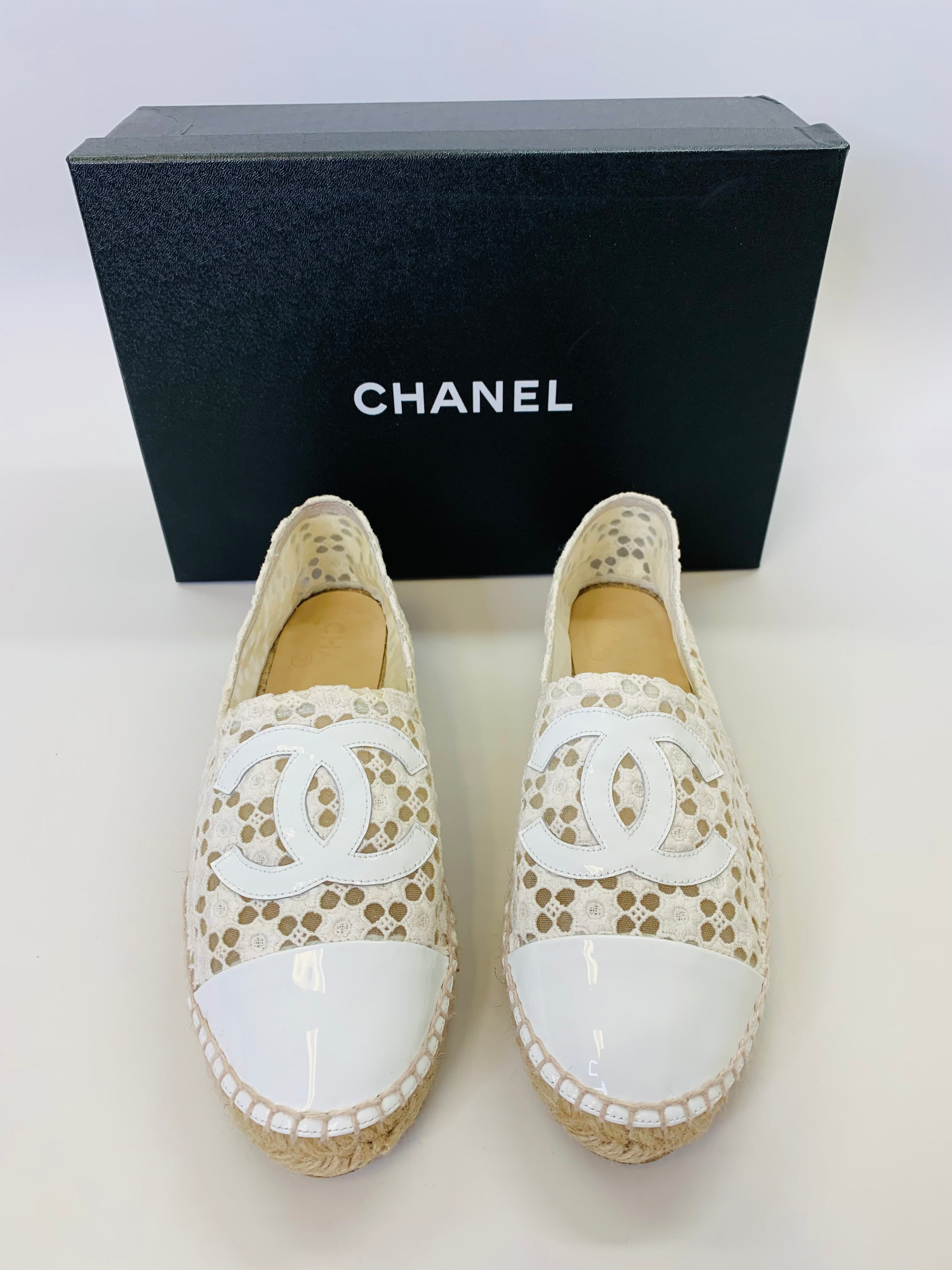 CHANEL Ivory Crochet and Patent Leather Espadrilles Size 39