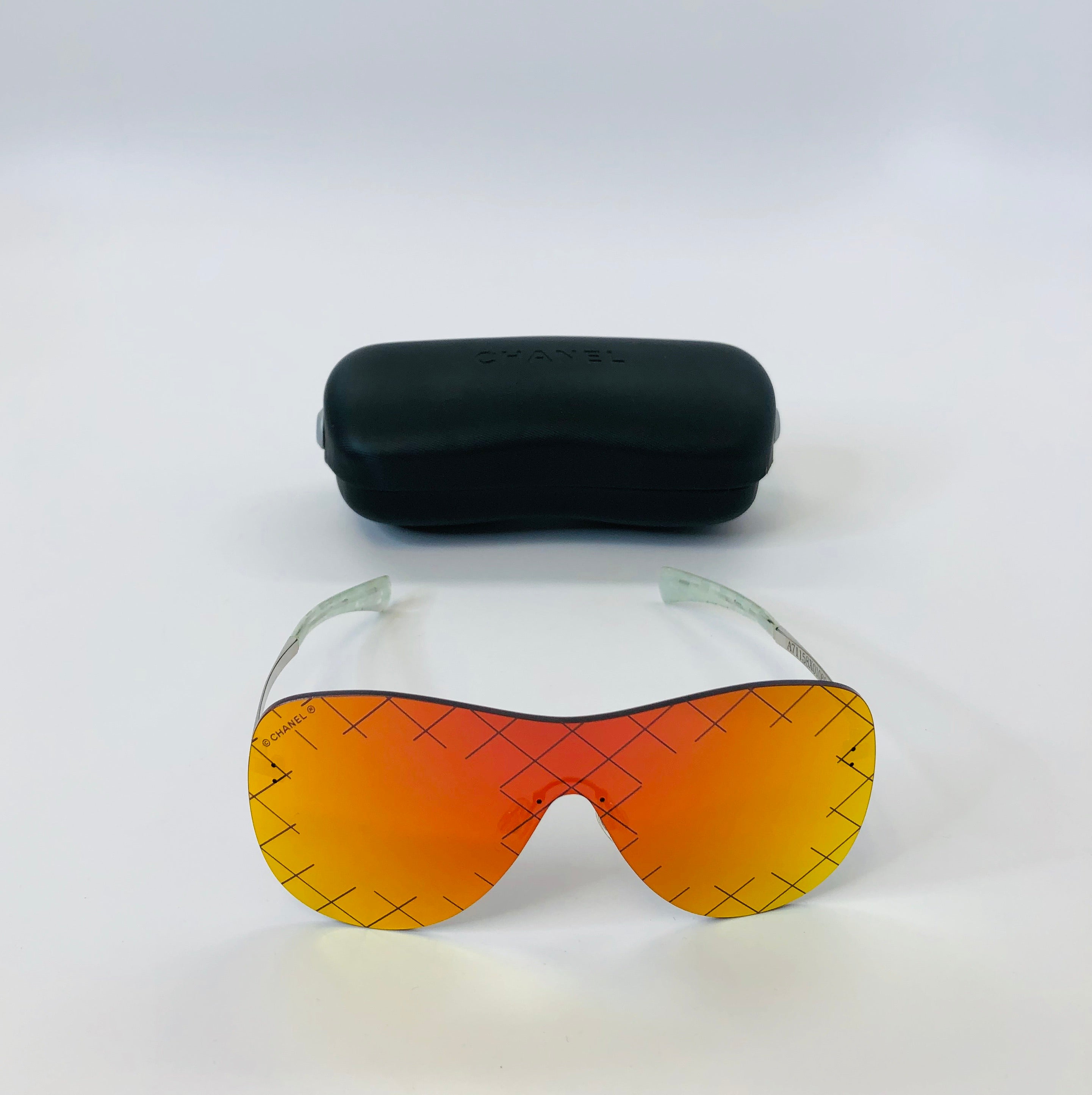 CHANEL Shield Runway Sunglasses 4215 Silver Purple 689056