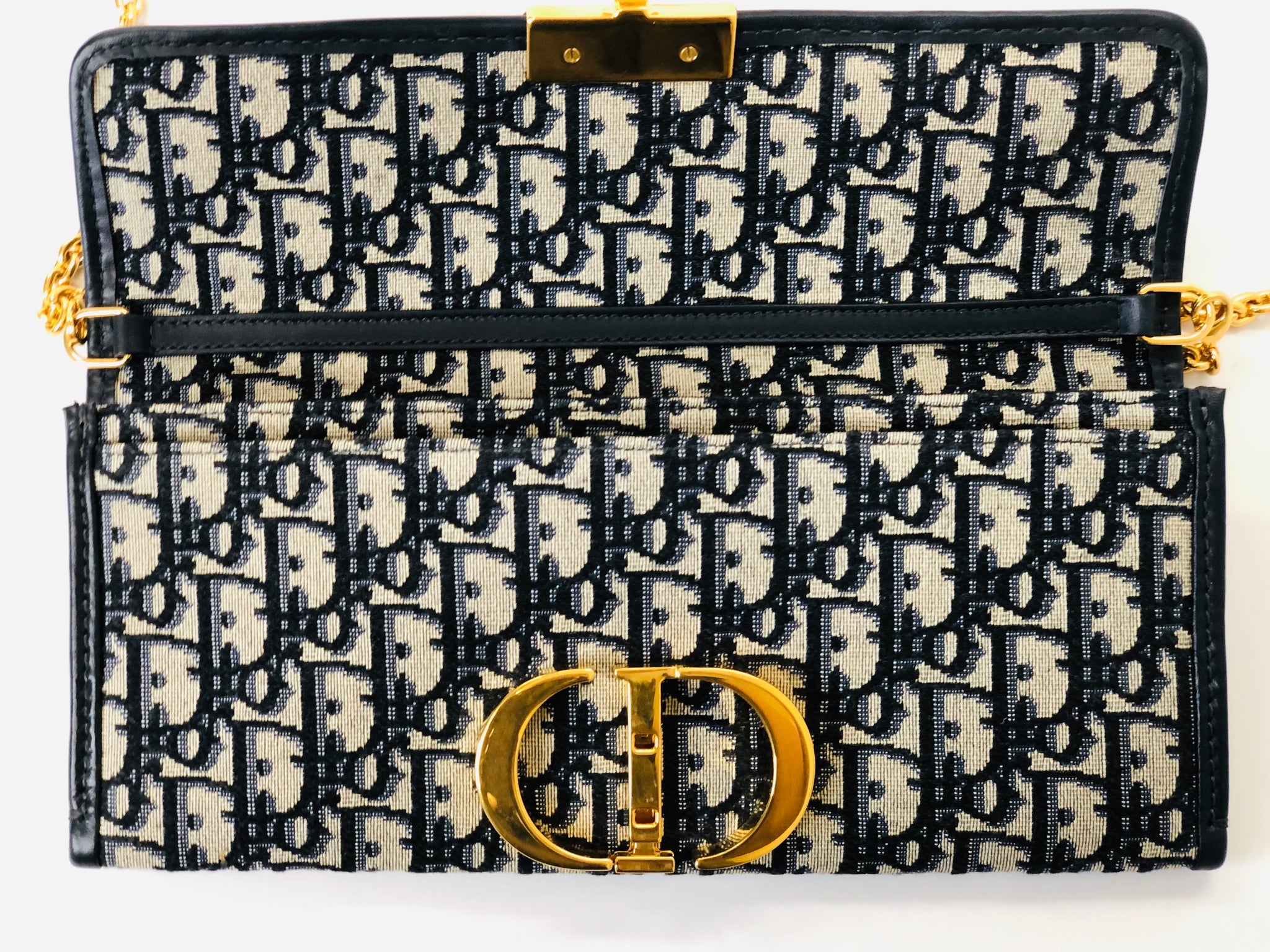 Dior 30 Montaigne Pouch ( With Grommets + Gold or Silver Chain )