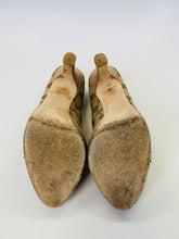 Load image into Gallery viewer, Gucci Beige GG Canvas Horsebit Pumps Size 8 1/2