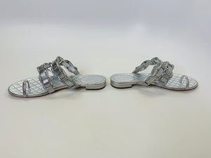 CHANEL Silver Metallized Leather Flat Thong Sandals Size 40 1/2