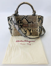 Load image into Gallery viewer, Salvatore Ferragamo Roccia Bag