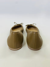 Load image into Gallery viewer, Fendi Taupe Ballerina Flats Size 39 1/2